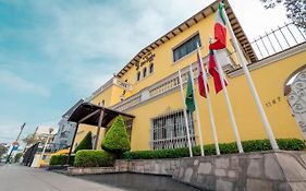Hotel San Isidro Inn